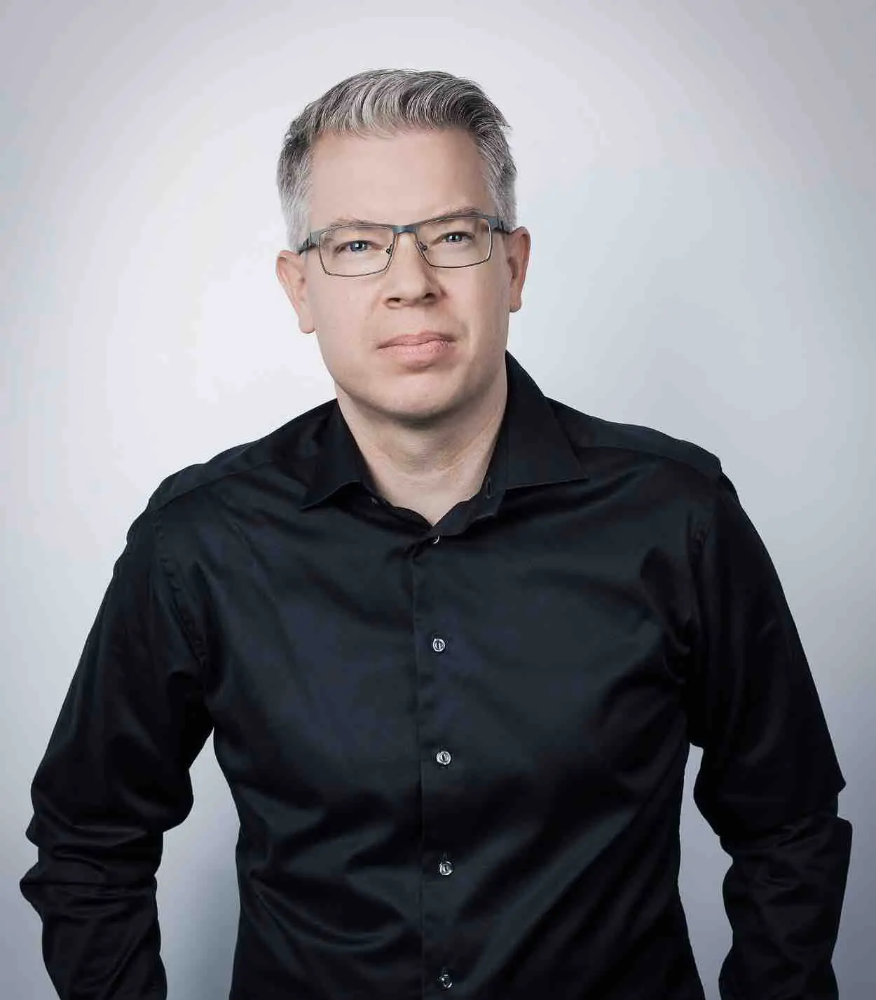 Das Buch „Wir brauchen Macher“ wird empfohlen von Frank Thelen